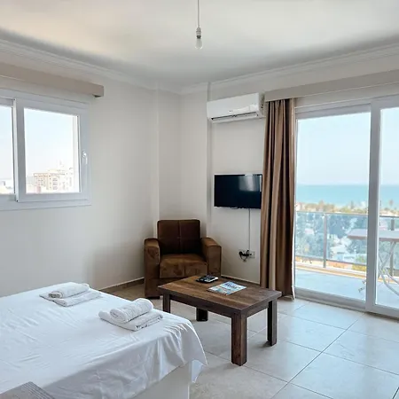 Royal Life Poseidon Long Beach Apartment *